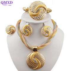 18K Gold Twisted Chain Pendant Necklace Set with Earrings