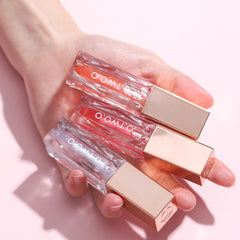 Transparent Lip Gloss for Fashion and Simplicity